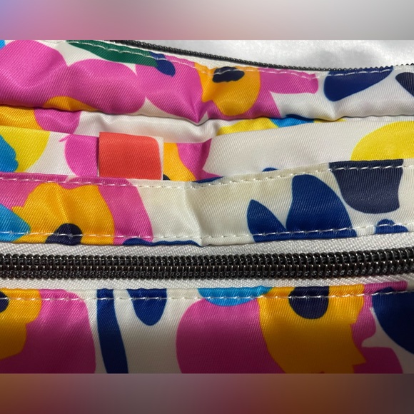 LUG: Trooper Crossbody - Picture 11 of 11